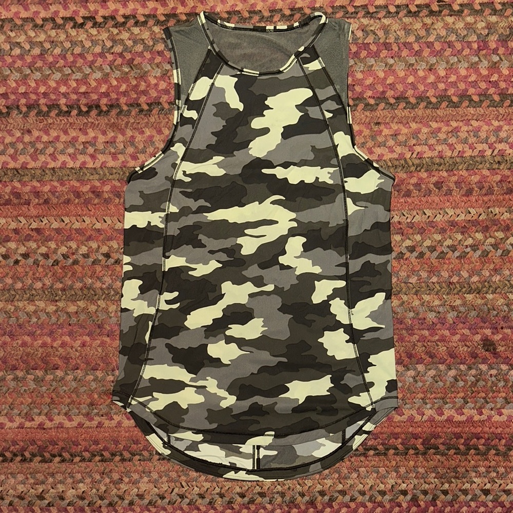 LULULEMON ARMY GREEN CAMO PRINT SCULPT TANK